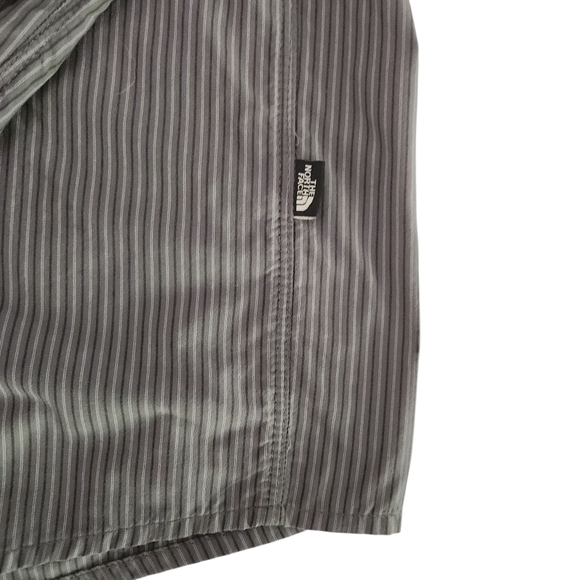 THE NORTH FACE Men's Nylon Stripe Button-Up Shirt grey medium - Picture 5 of 15